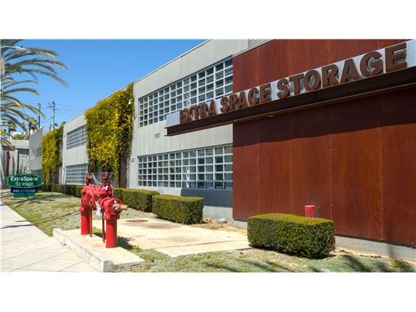 Extra Space Storage facility at 1707 Cloverfield Blvd - Santa Monica, CA