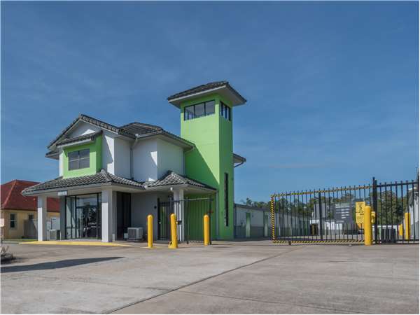 Extra Space Storage facility at 5603 Metrowest Blvd - Orlando, FL