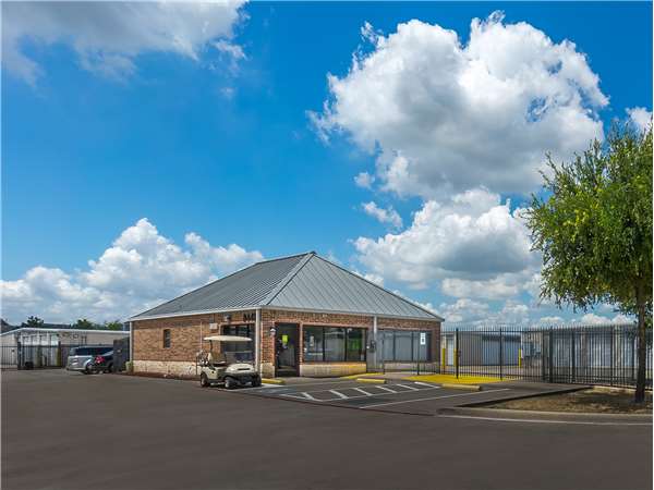 Extra Space Storage facility at 8441 Clark Rd - Dallas, TX