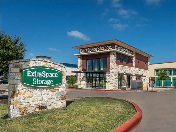 Storage Units in Austin TX at 9300 Brodie Ln Extra Space Storage