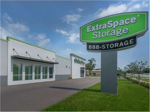 Storage Units In Clearwater Fl From 7 Extra Space Storage 0611