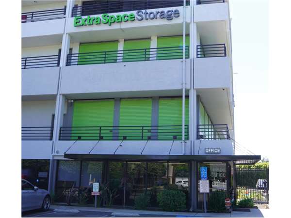 Extra Space Storage facility at 15500 Erwin St - Van Nuys, CA
