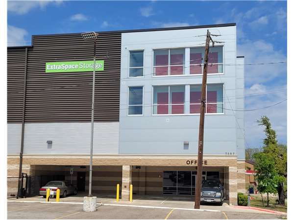 Extra Space Storage facility at 7557 Greenville Ave - Dallas, TX