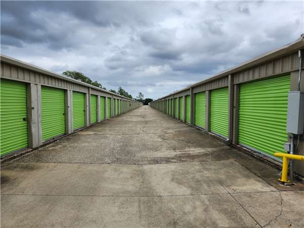 Storage Units in Beaumont TX at 8020 Eastex Fwy Extra Space Storage