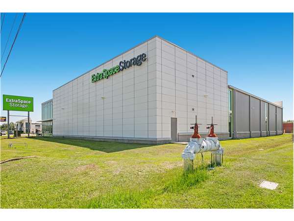 Extra Space Storage facility at 7775 State Highway 59 - Foley, AL