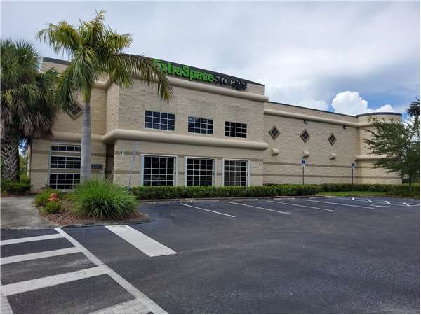 Extra Space Storage facility at 7411 S Military Trl - Lake Worth, FL