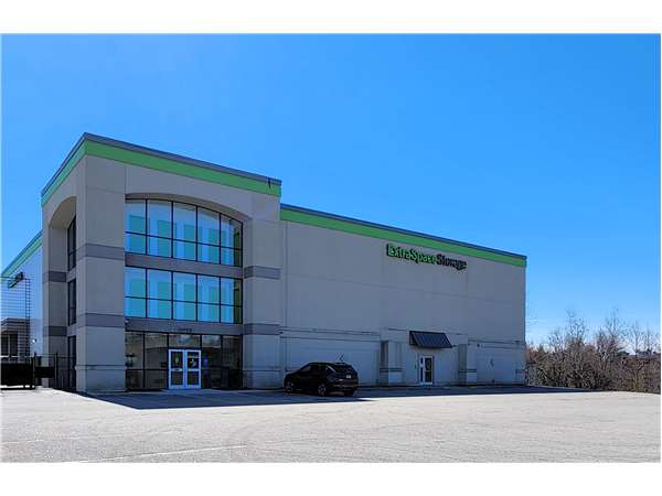 Extra Space Storage facility at 50 Gorham Rd - South Portland, ME