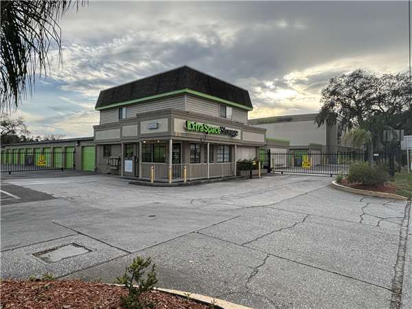 Extra Space Storage facility at 815 E Fletcher Ave - Tampa, FL