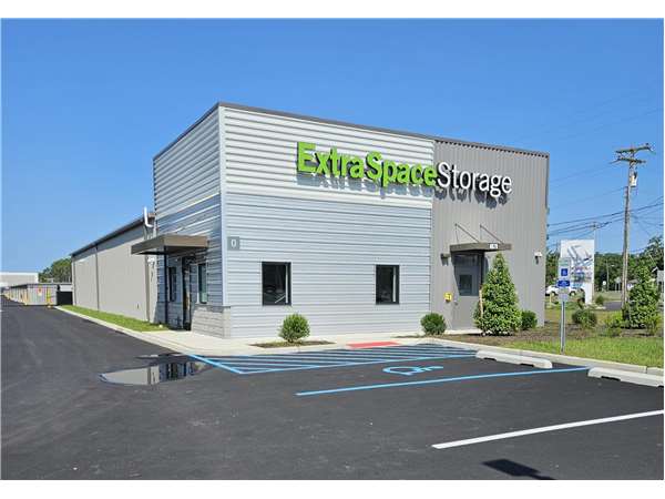 Extra Space Storage facility at 6679 Black Horse Pike - Egg Harbor Township, NJ