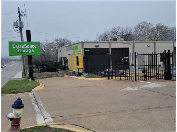 Extra Space Storage facility at 2339 Inwood Rd - Dallas, TX