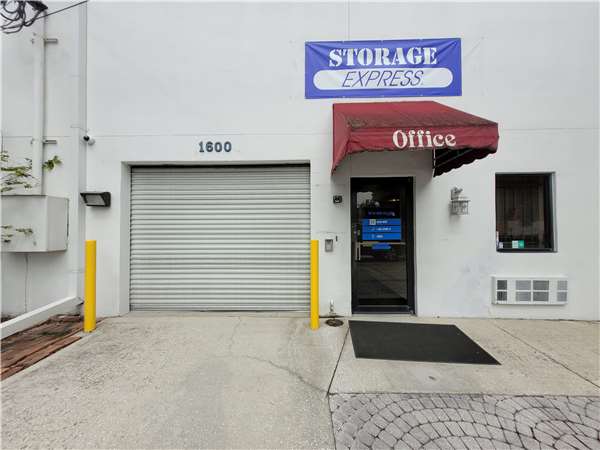 Extra Space Storage facility at 1600 W Platt St - Tampa, FL