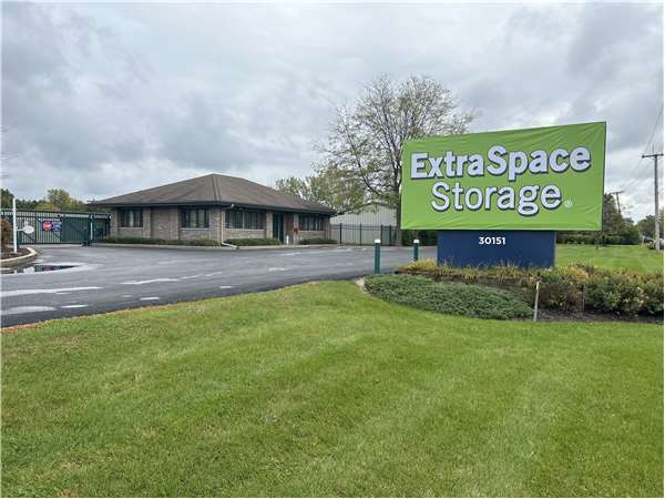 Extra Space Storage logo