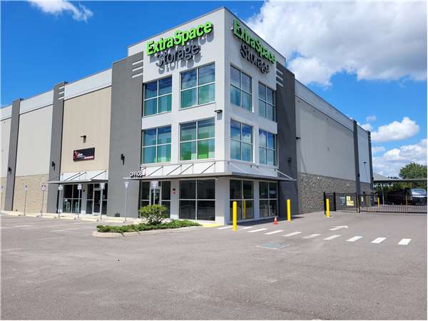 Extra Space Storage facility at 10110 Anderson Rd - Tampa, FL