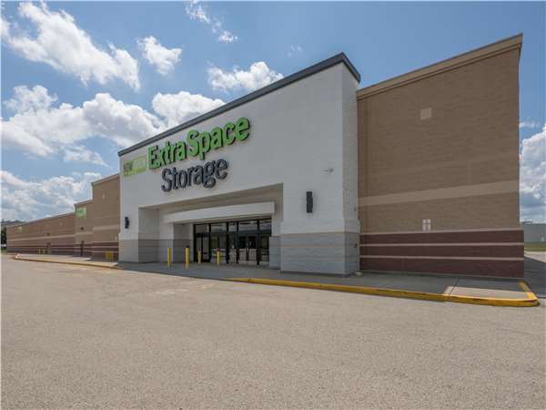 Extra Space Storage logo