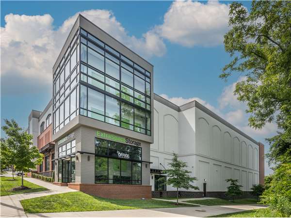Extra Space Storage facility at 1010 E 10th St - Charlotte, NC
