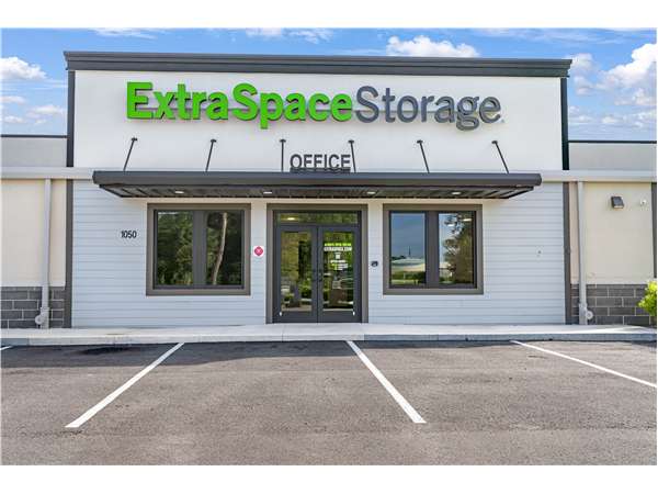 Extra Space Storage logo