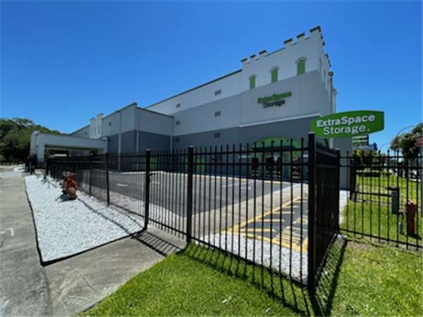 Extra Space Storage facility at 3501 S Orange Blossom Trail - Orlando, FL