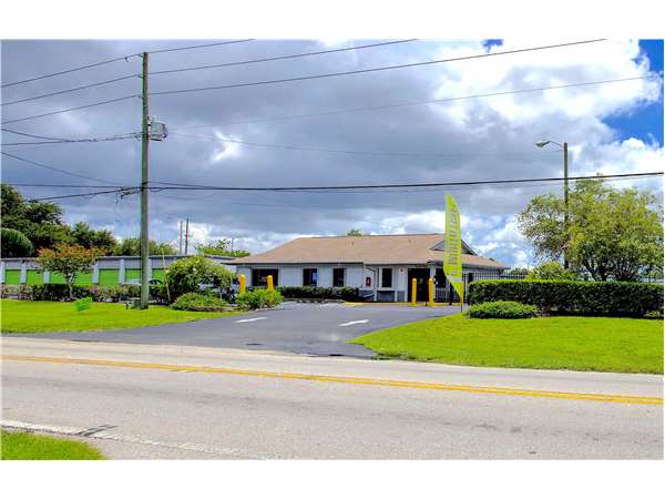 Extra Space Storage facility at 4750 62nd Ave N - Pinellas Park, FL