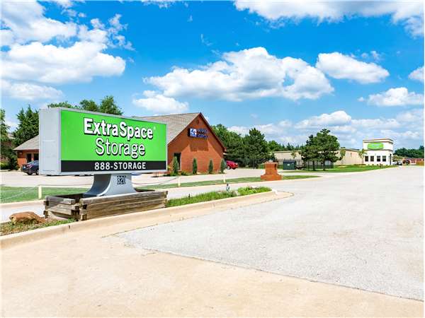 Extra Space Storage logo