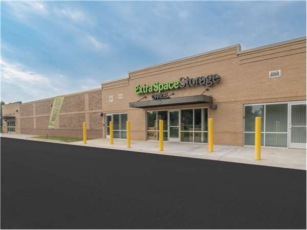 Extra Space Storage facility at 5801 W WT Harris Blvd - Charlotte, NC