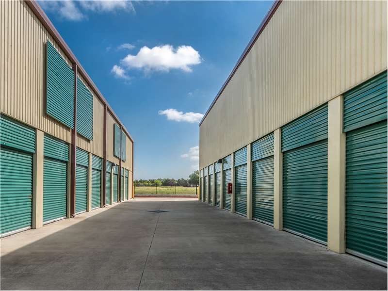 Storage Units in Austin TX at 9300 Brodie Ln Extra Space Storage