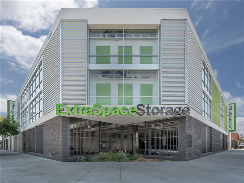 Storage Units In Los Angeles Ca At 3801 Broadway Pl Extra Space Storage