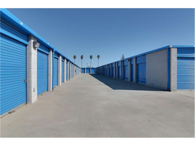 Storage Units in Beaumont CA at 1340 E 6th St Extra Space Storage